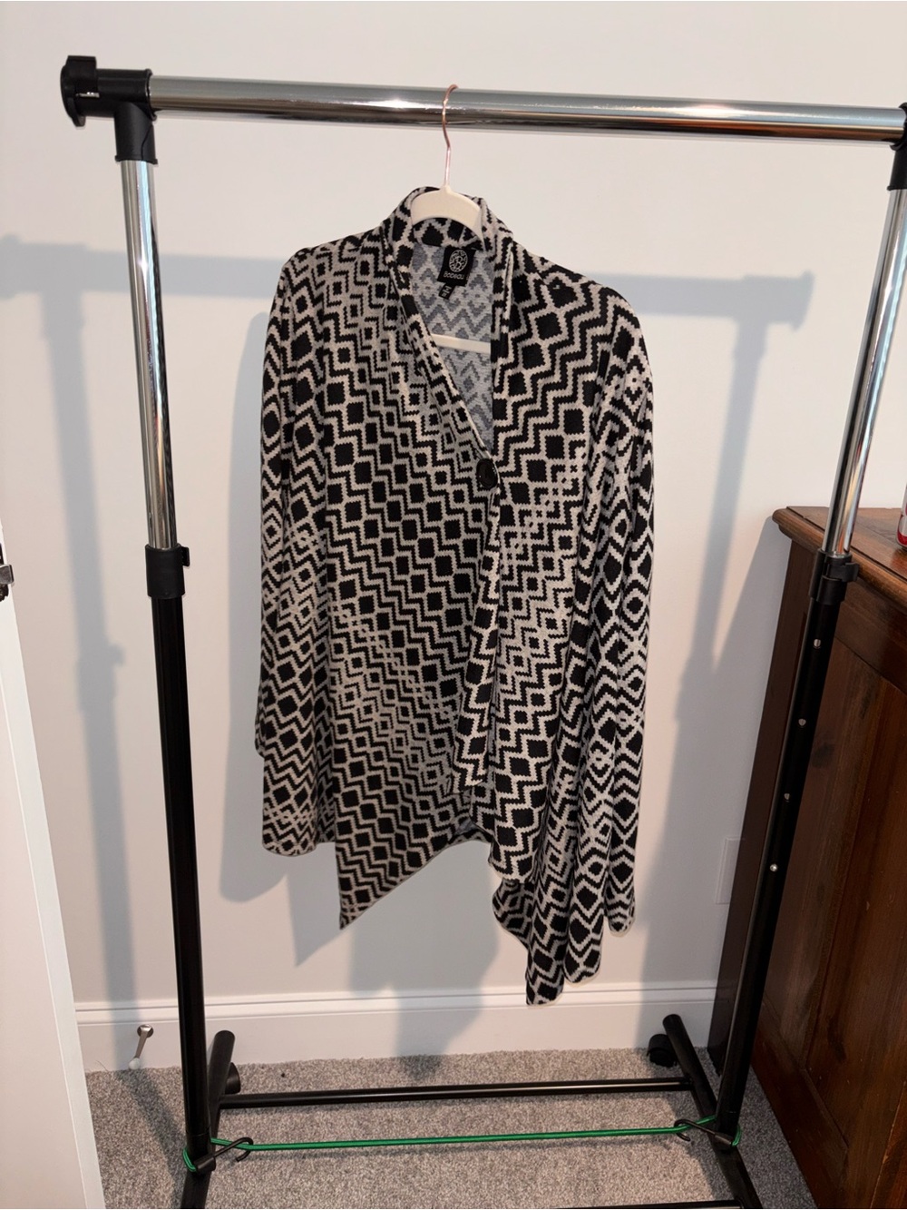 bobeau Black and Cream Patterned Open Cardigan
